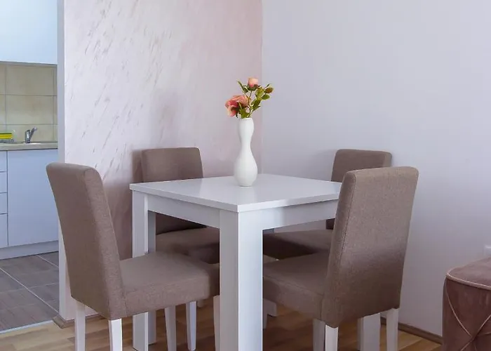 Top Apartman Apartament *